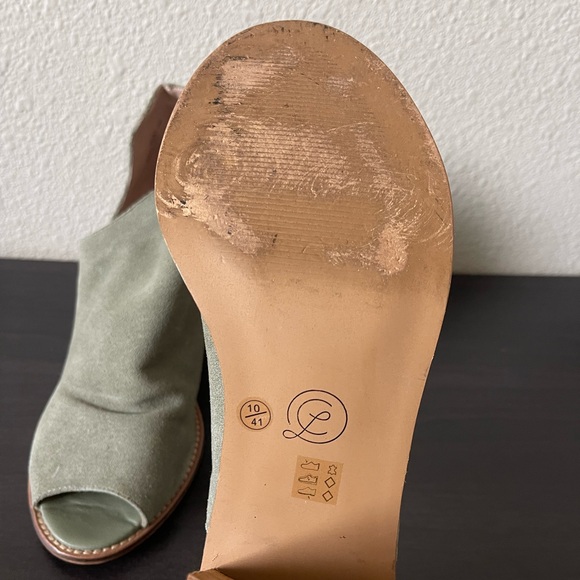 Chinese Laundry Booties - Picture 3 of 6